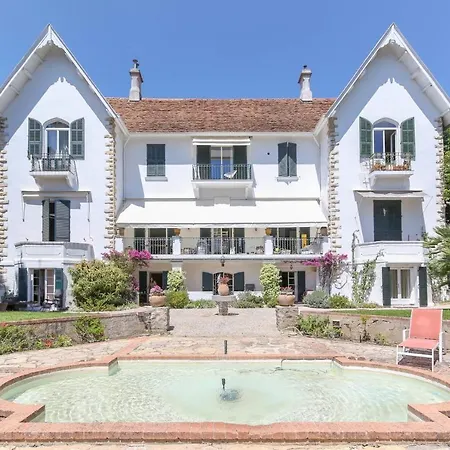 Apartment In A Beautiful Quiet Parking - Benakey